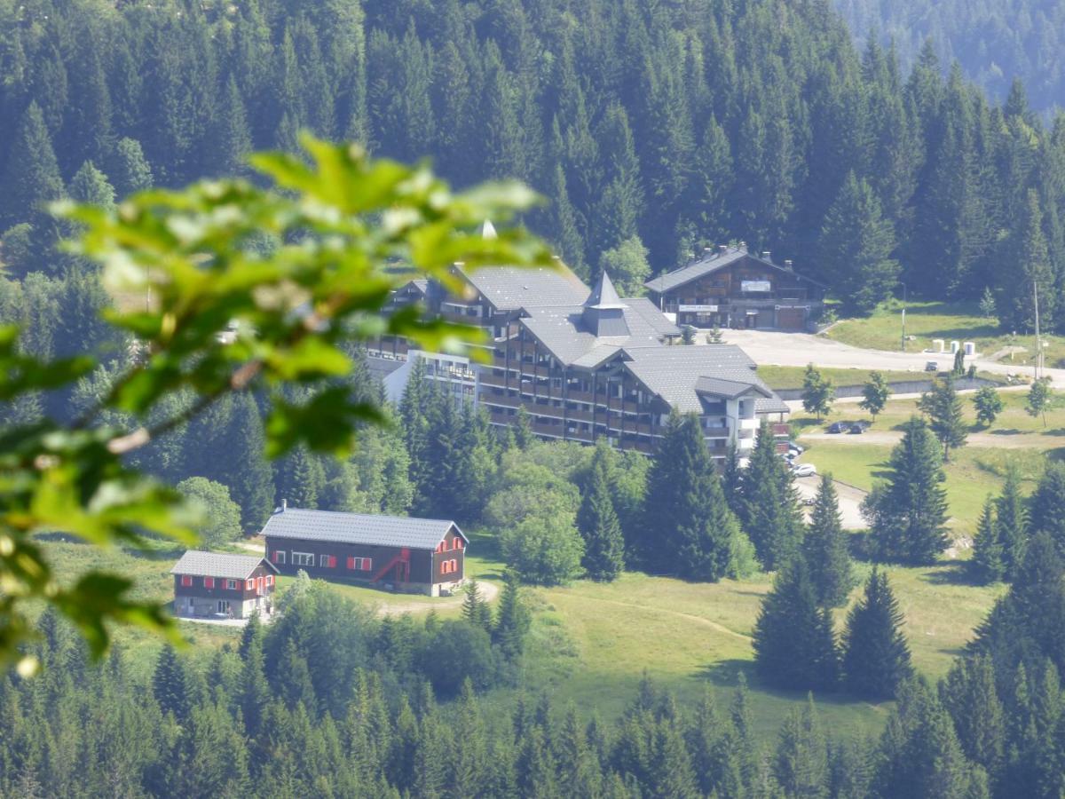 Le Genepi Lägenhet Taninges Exteriör bild